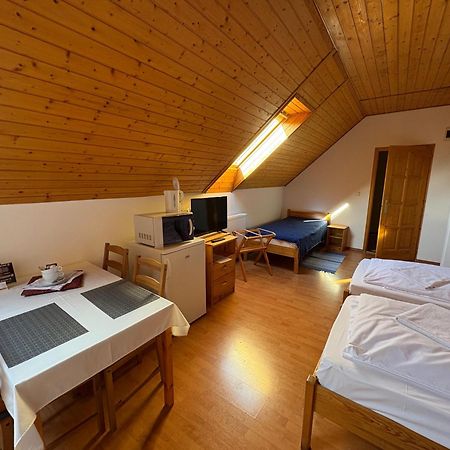Hotel Haramia Csapszek Es Fogado Szombathely Zewnętrze zdjęcie
