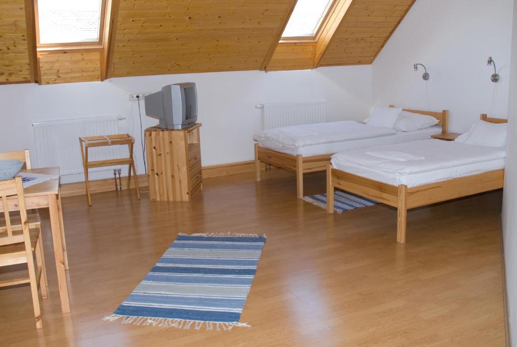 Hotel Haramia Csapszek Es Fogado Szombathely Zewnętrze zdjęcie
