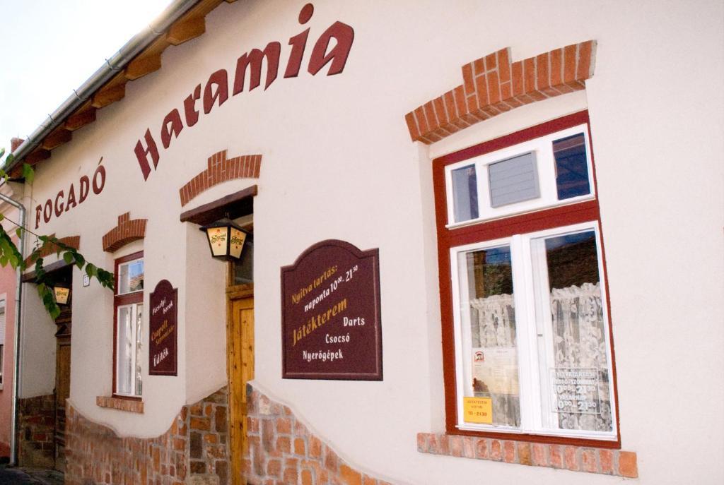 Hotel Haramia Csapszek Es Fogado Szombathely Zewnętrze zdjęcie